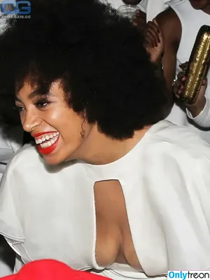 Solange Knowles / solangeknowles nude photo #0036
