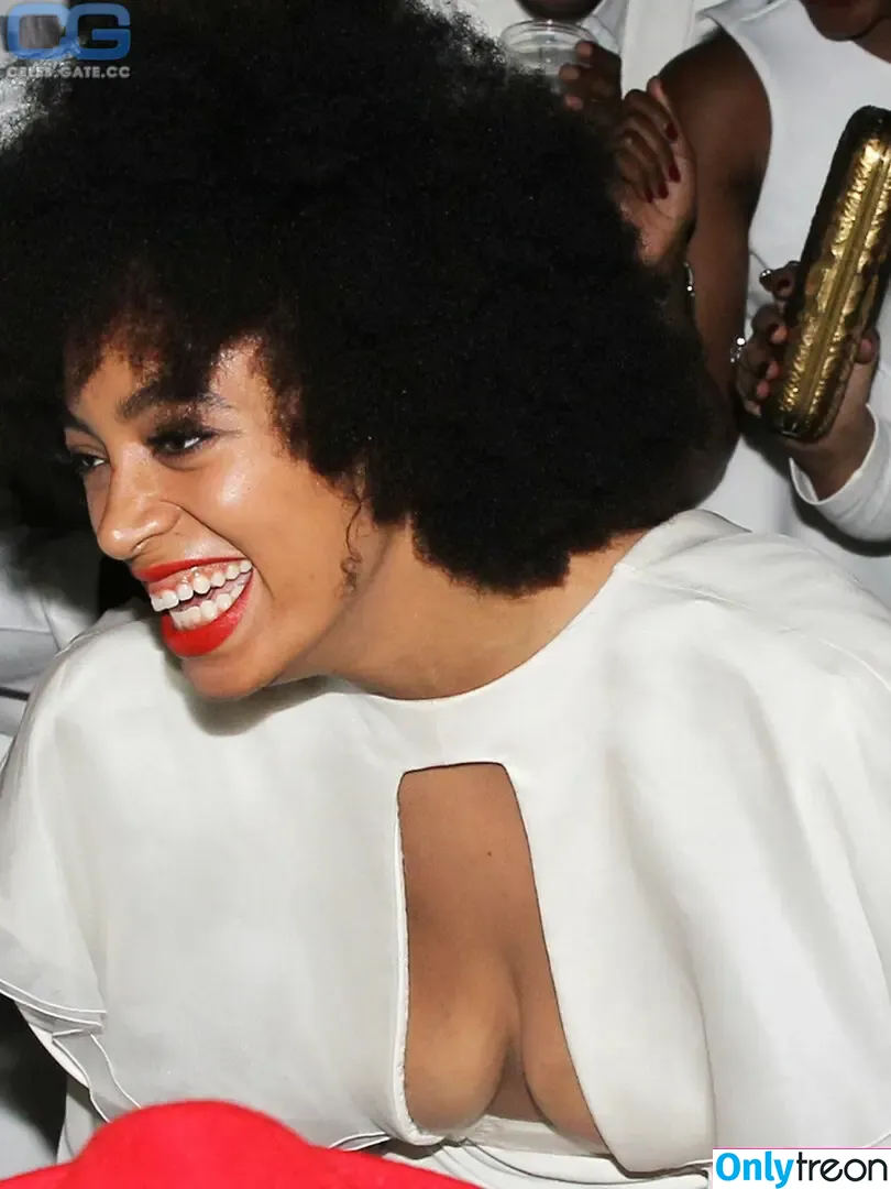 Solange Knowles nude photo #0036 (solangeknowles)