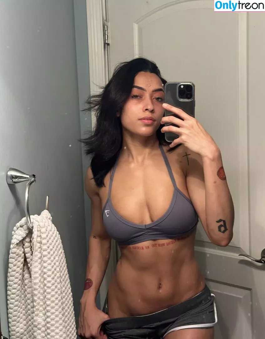 solesndsouls nude photo #0039 ( / Praying Mantis / solesnack)