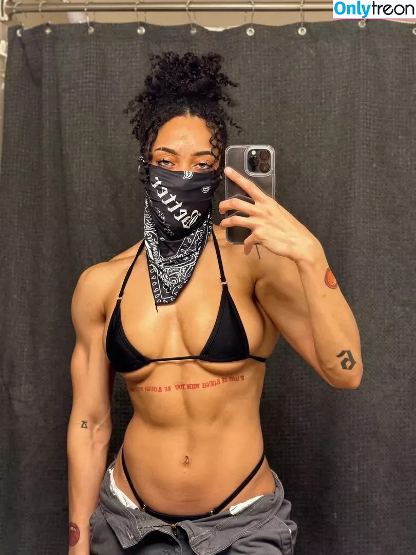solesndsouls nude photo #0045 ( / Praying Mantis / solesnack)