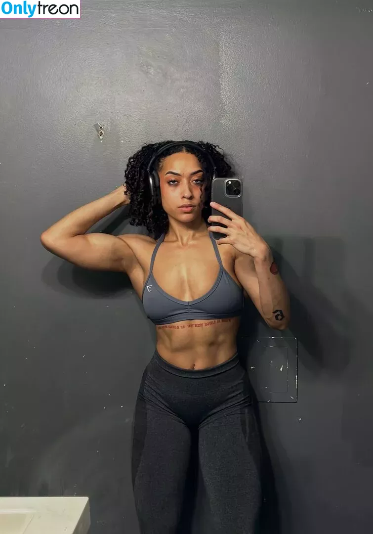 solesndsouls nude photo #0065 ( / Praying Mantis / solesnack)