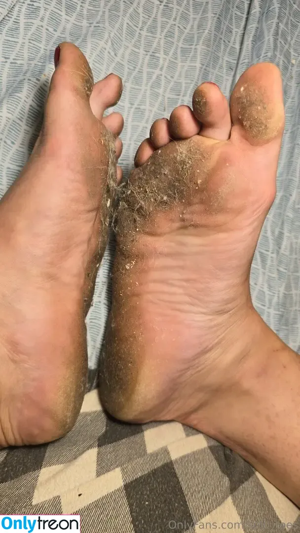solo_toes nude photo #0017 (amateursolesntoes)