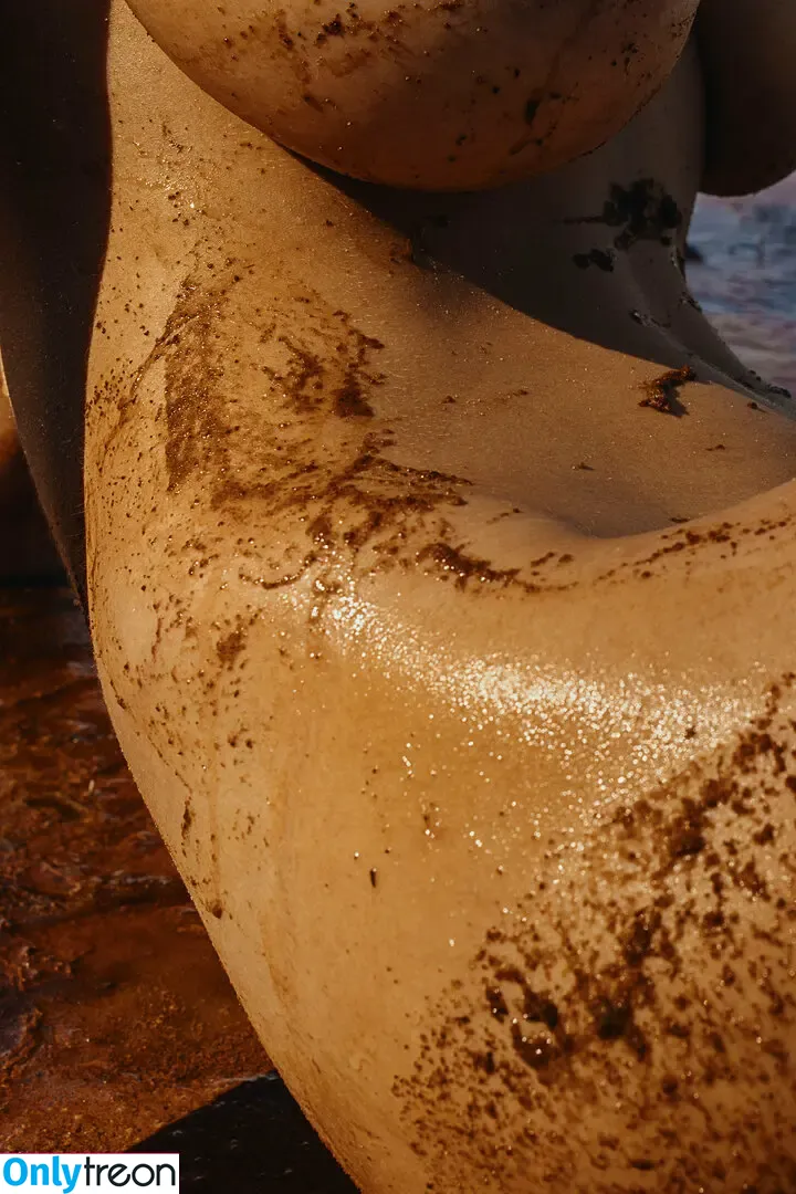 Solomia Maievska nude photo #1297 (miamaievska / solomia_maievska)