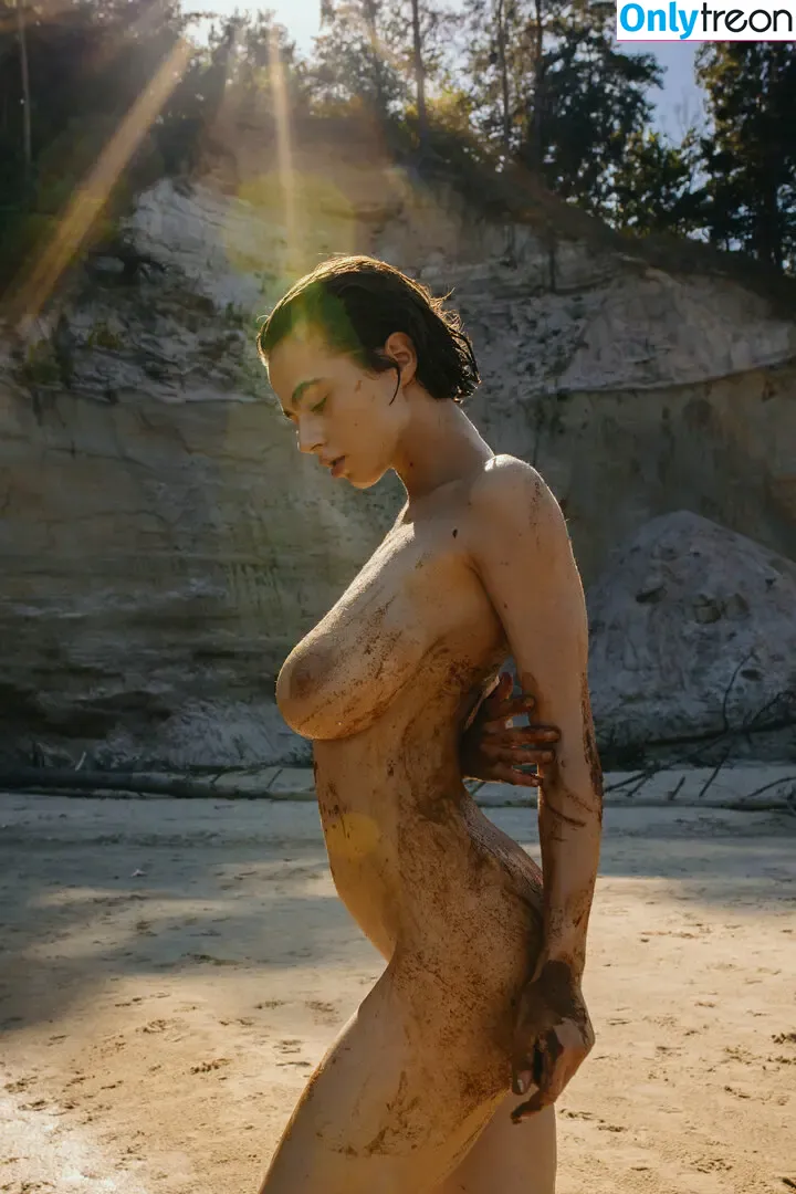 Solomia Maievska nude photo #1343 (miamaievska / solomia_maievska)