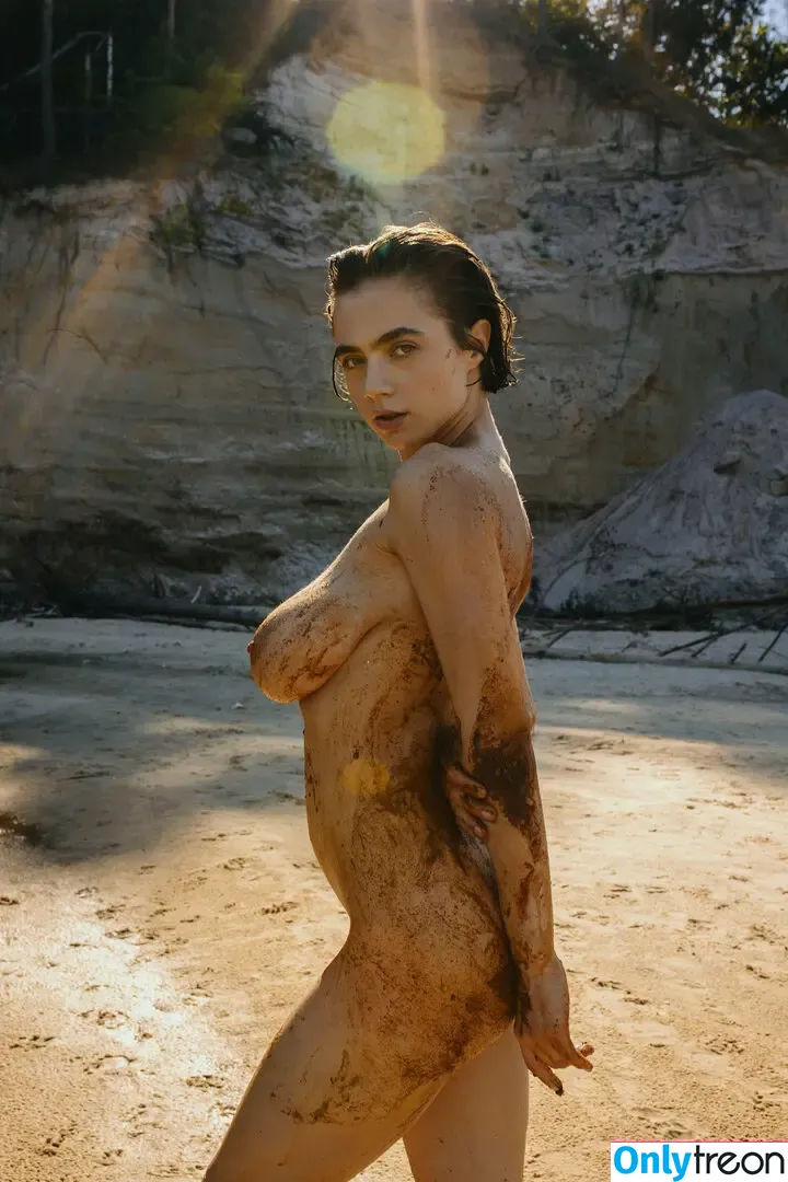 Solomia Maievska nude photo #1349 (miamaievska / solomia_maievska)