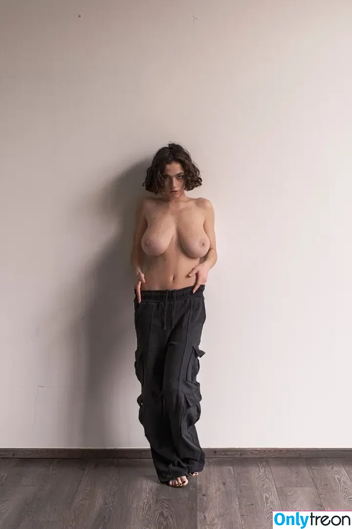 Solomia Maievska nude photo #1612 (miamaievska / solomia_maievska)
