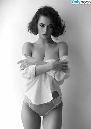 Solomia Maievska / Solomia_Maievska / miamaievska nude photo #2463