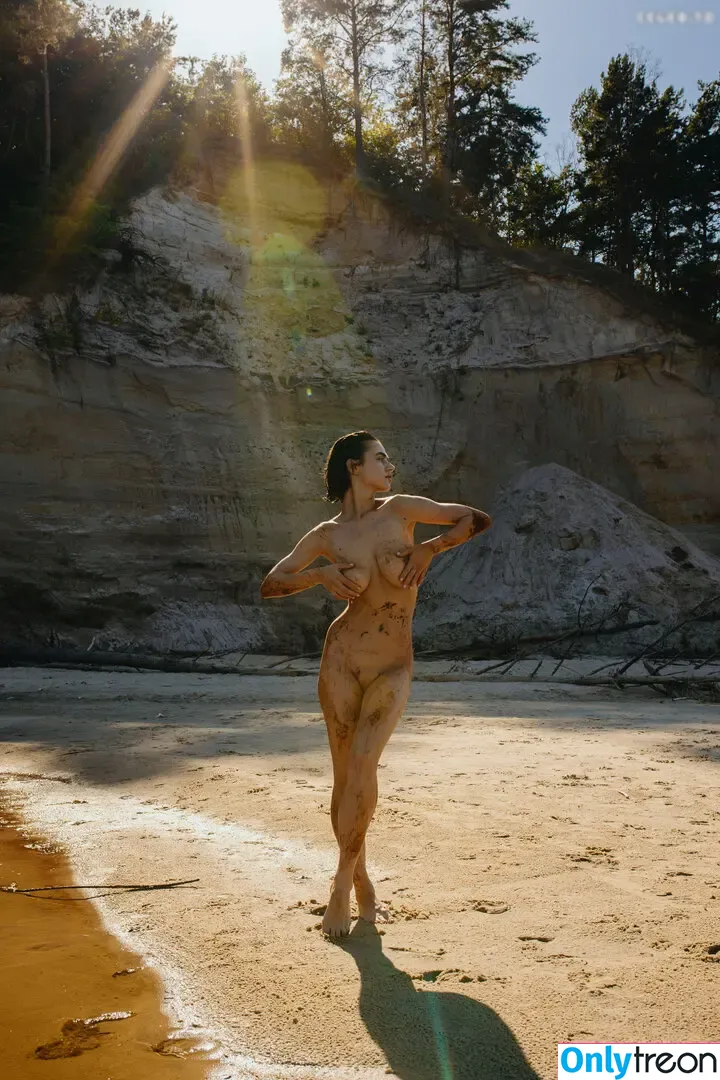 Solomia Maievska nude photo #2138 (Solomia_Maievska / miamaievska)