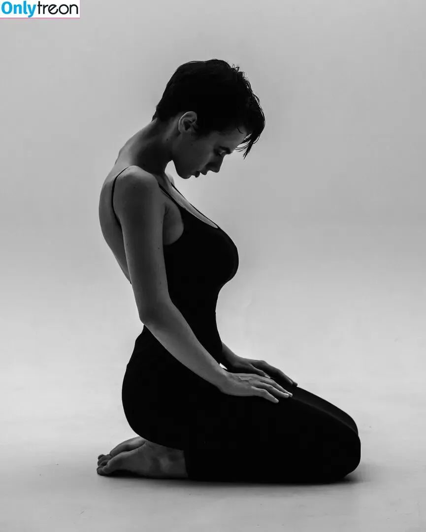 Solomia Maievska nude photo #2882 (Solomia_Maievska / miamaievska)