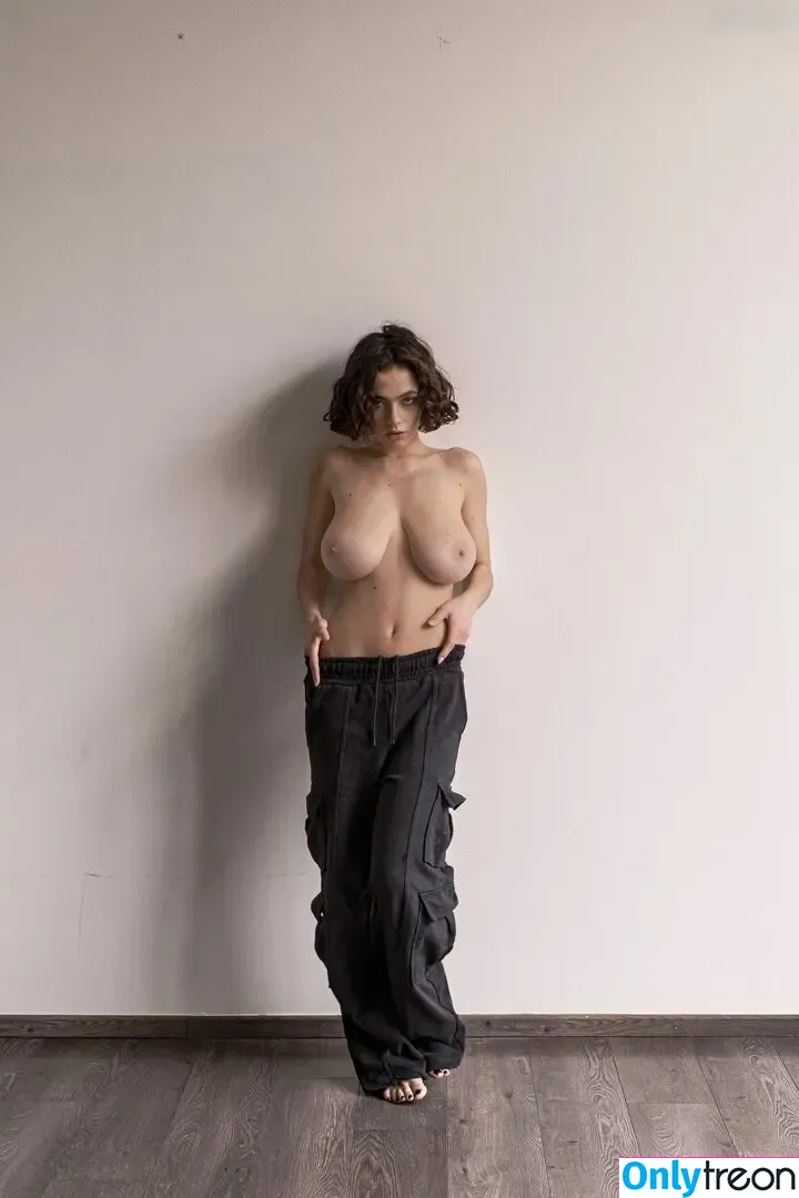 Solomia Maievska nude photo #2891 (Solomia_Maievska / miamaievska)