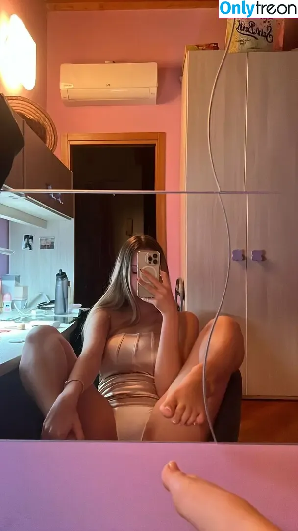 Sommaruga nude photo #0006 (Sommaruga)