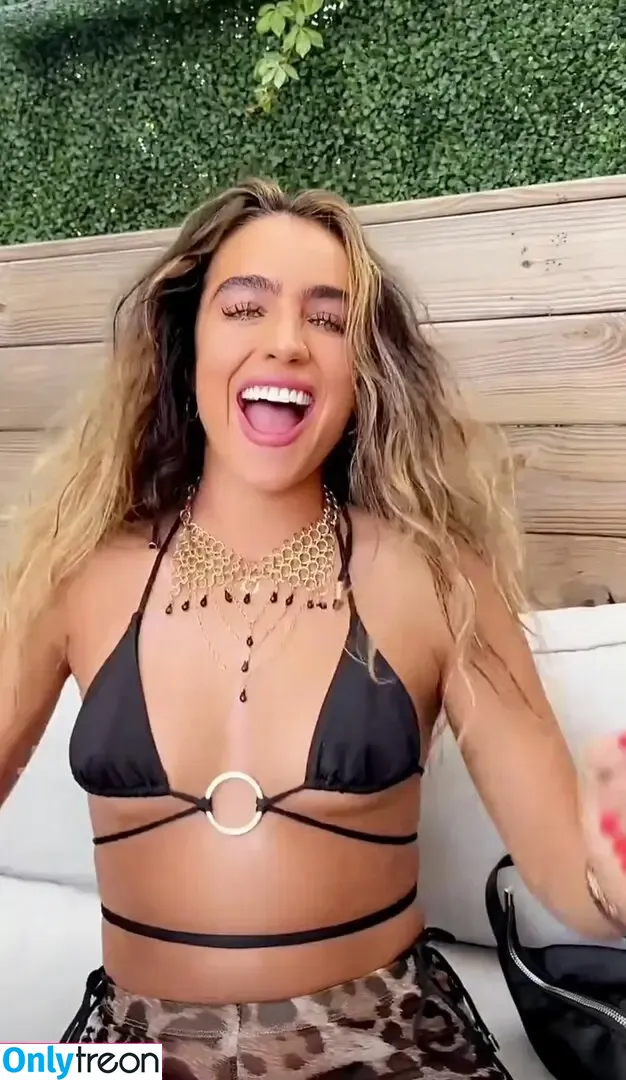 Sommer Ray nude photo #2008 (sommer-ray / sommerray)