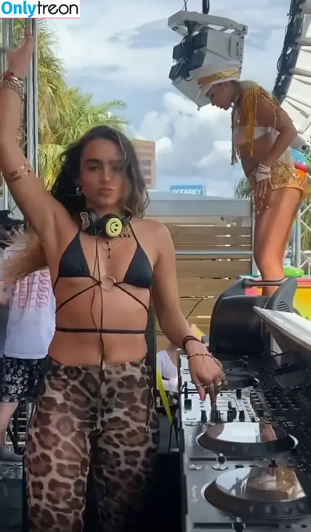 Sommer Ray nude photo #2010 (sommer-ray / sommerray)