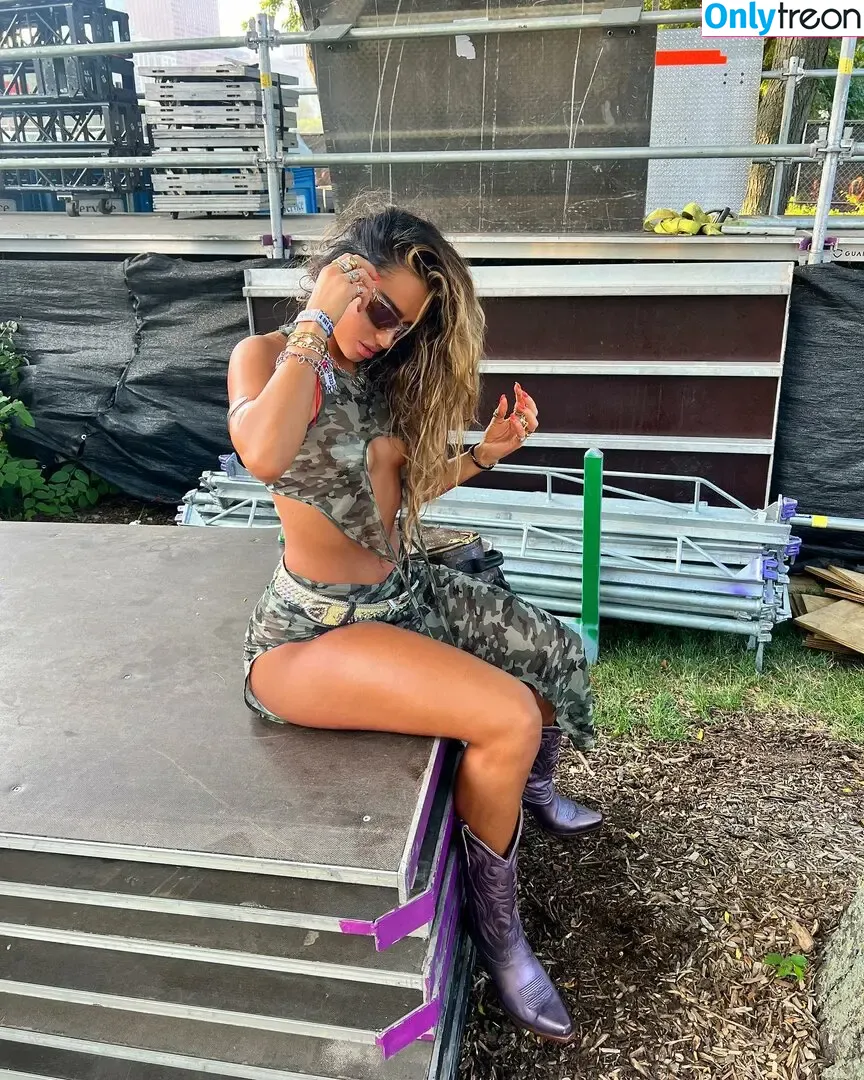 Sommer Ray nude photo #2056 (sommer-ray / sommerray)