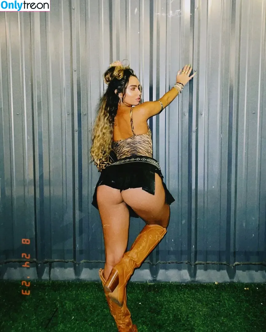 Sommer Ray nude photo #2109 (sommer-ray / sommerray)