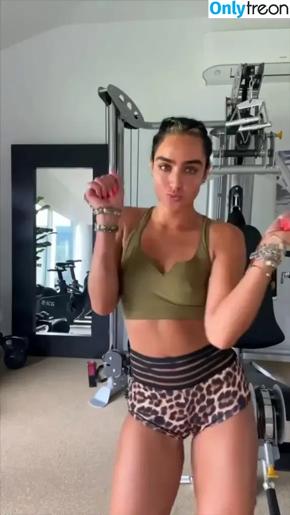 Sommer Ray nude photo #2129 (sommer-ray / sommerray)