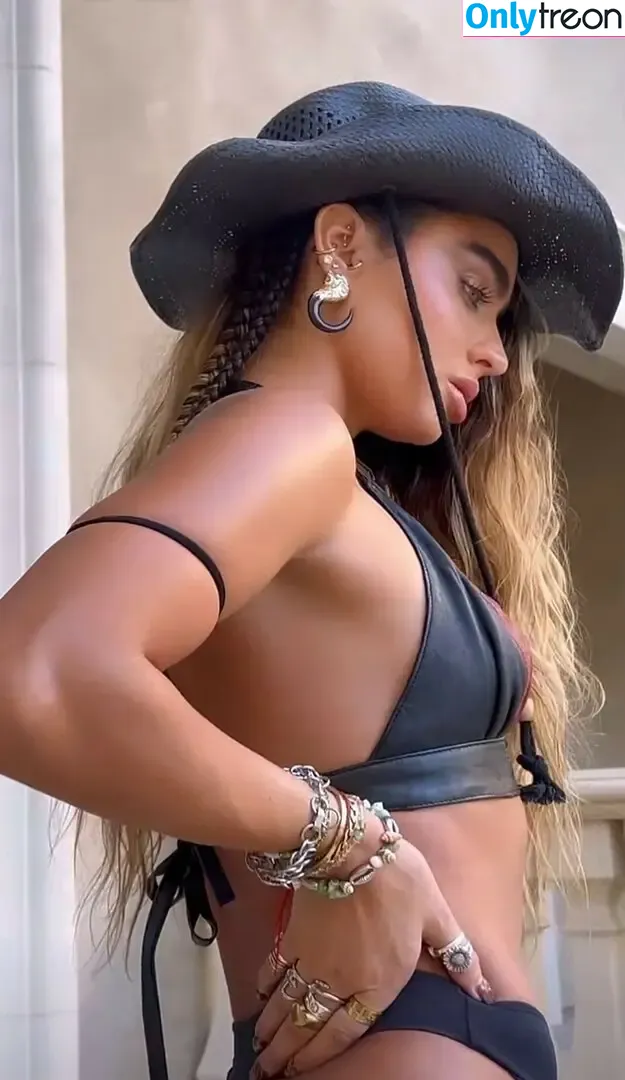 Sommer Ray nude photo #2194 (sommer-ray / sommerray)