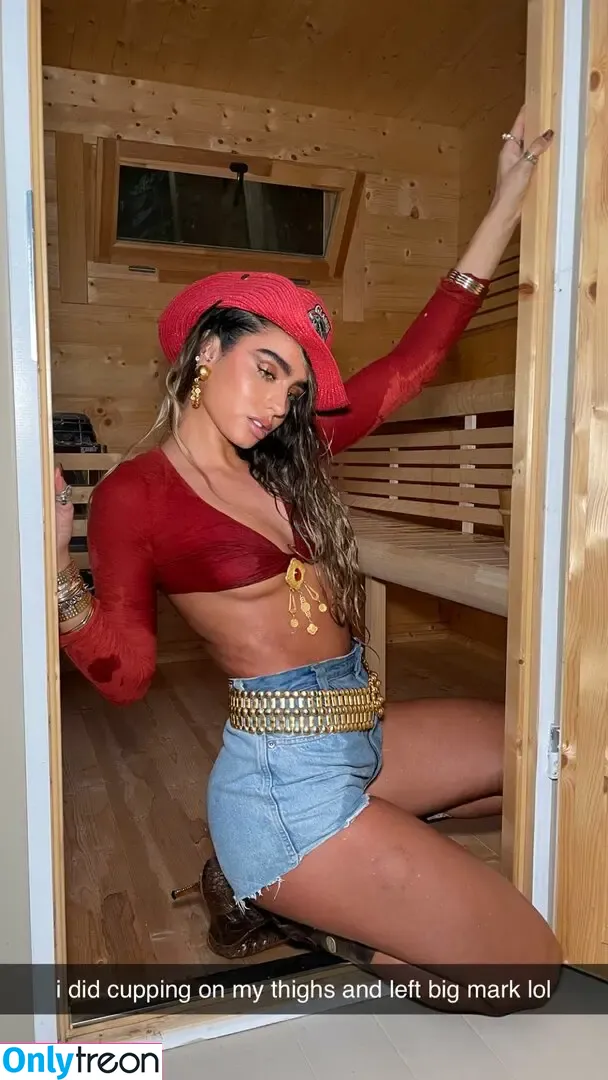 Sommer Ray nude photo #2241 (sommer-ray / sommerray)