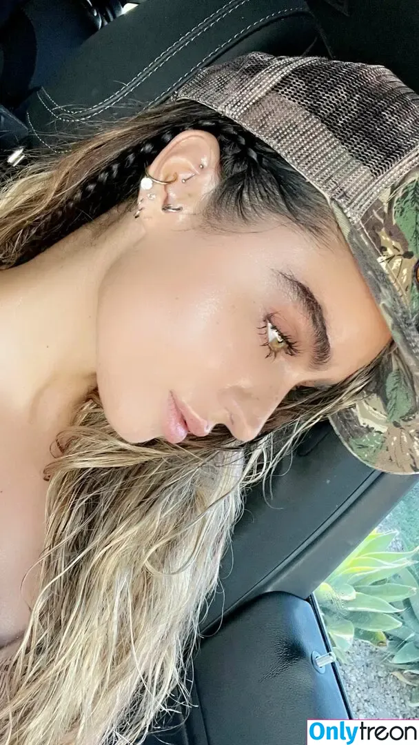 Sommer Ray nude photo #2246 (sommer-ray / sommerray)