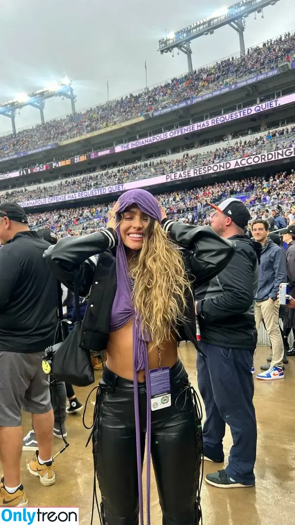 Sommer Ray nude photo #2267 (sommer-ray / sommerray)