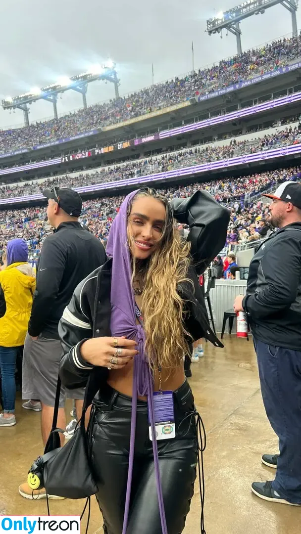 Sommer Ray nude photo #2280 (sommer-ray / sommerray)