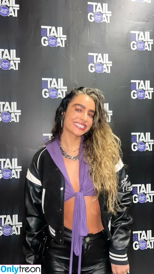 Sommer Ray nude photo #2281 (sommer-ray / sommerray)