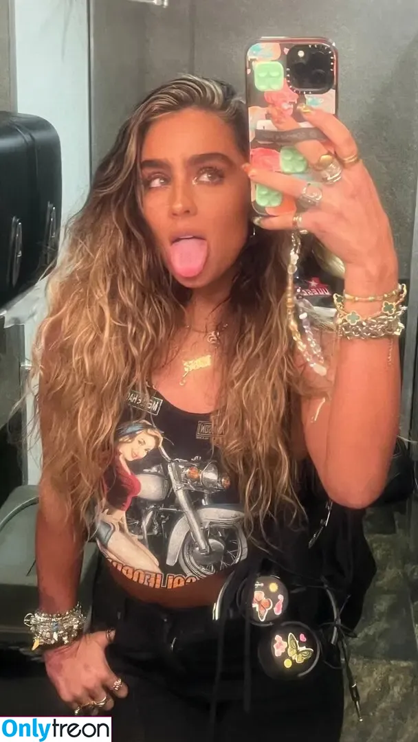 Sommer Ray nude photo #2389 (sommer-ray / sommerray)