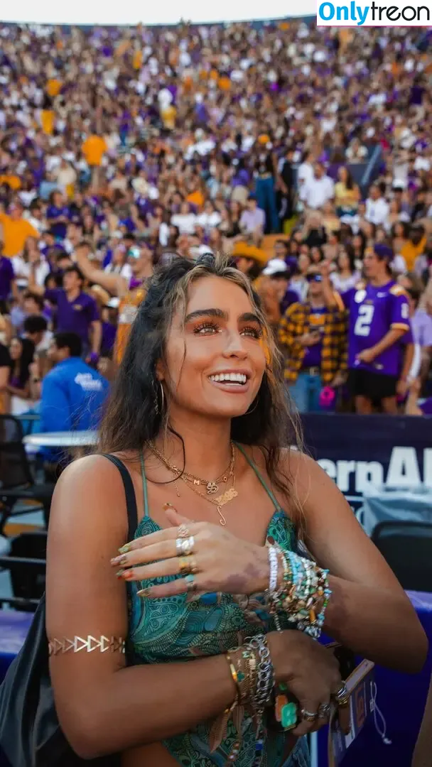 Sommer Ray nude photo #2406 (sommer-ray / sommerray)