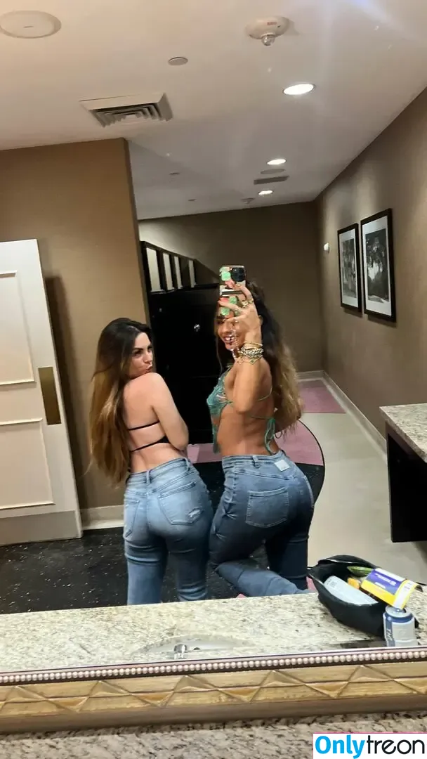 Sommer Ray nude photo #2412 (sommer-ray / sommerray)