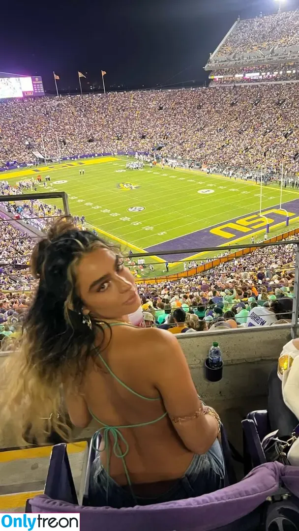 Sommer Ray nude photo #2423 (sommer-ray / sommerray)