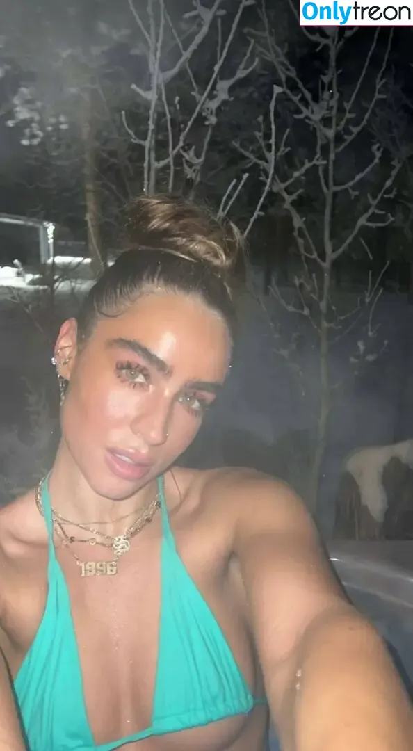 Sommer Ray nude photo #2576 (sommer-ray / sommerray)