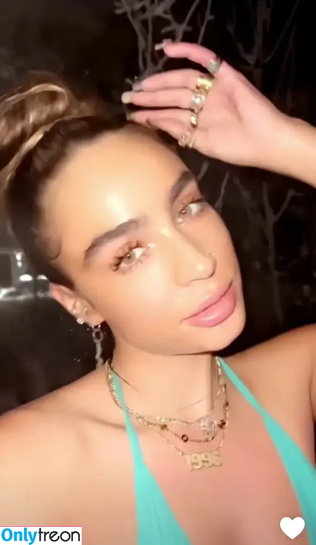 Sommer Ray nude photo #2584 (sommer-ray / sommerray)
