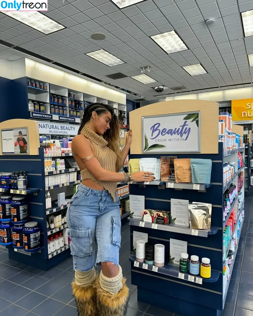 Sommer Ray nude photo #2611 (sommer-ray / sommerray)