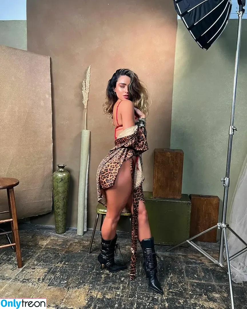 Sommer Ray nude photo #2626 (sommer-ray / sommerray)