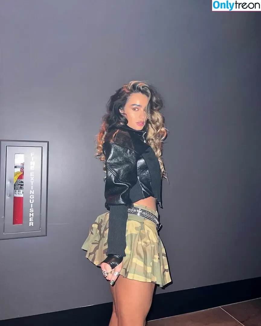 Sommer Ray nude photo #2645 (sommer-ray / sommerray)