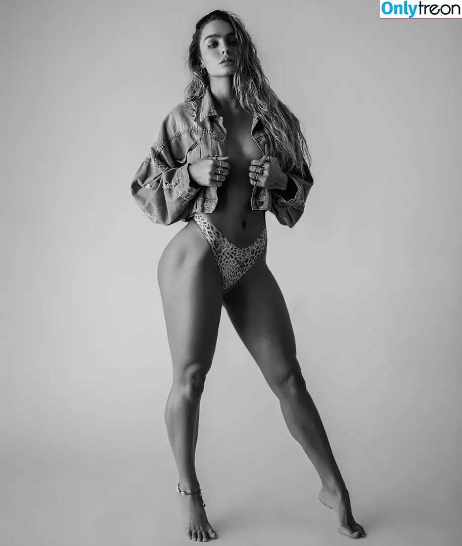Sommer Ray nude photo #2879 (sommer-ray / sommerray)