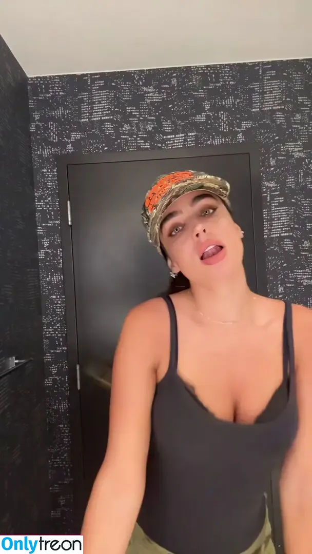 Sommer Ray nude photo #4275 (sommer-ray / sommerray)