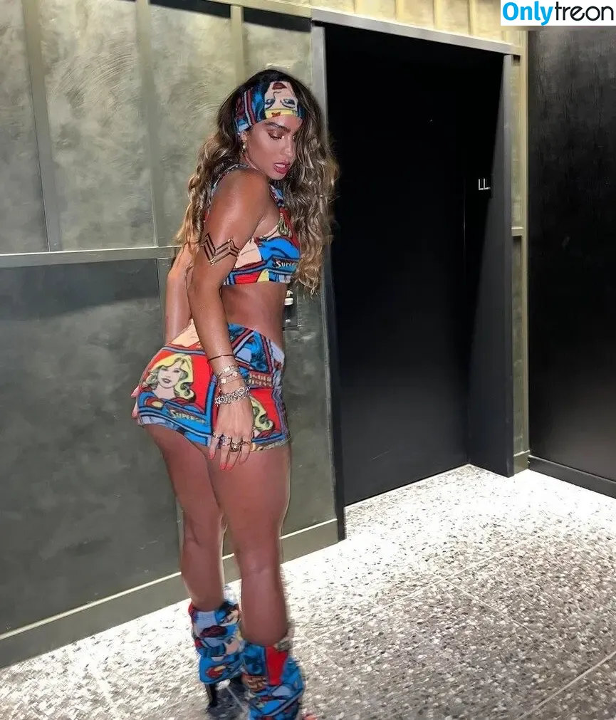 Sommer Ray nude photo #4326 (sommer-ray / sommerray)