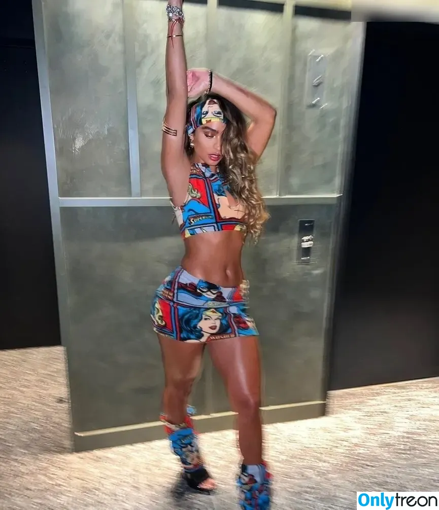 Sommer Ray nude photo #4329 (sommer-ray / sommerray)