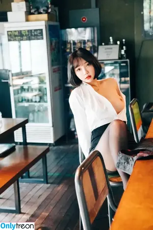 Son Ye Eun / BJ Eunsora 은소라 / Yenny / ye._eun_s2 / yeeny618 / 손예은 nude photo #0258