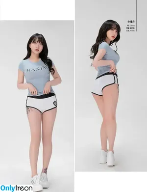 Son Ye Eun / BJ Eunsora 은소라 / Yenny / ye._eun_s2 / yeeny618 / 손예은 nude photo #0378