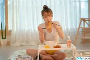 Son Ye Eun / BJ Eunsora 은소라 / Yenny / ye._eun_s2 / yeeny618 / 손예은 nude photo #0383