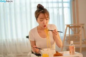 Son Ye Eun / BJ Eunsora 은소라 / Yenny / ye._eun_s2 / yeeny618 / 손예은 nude photo #0387