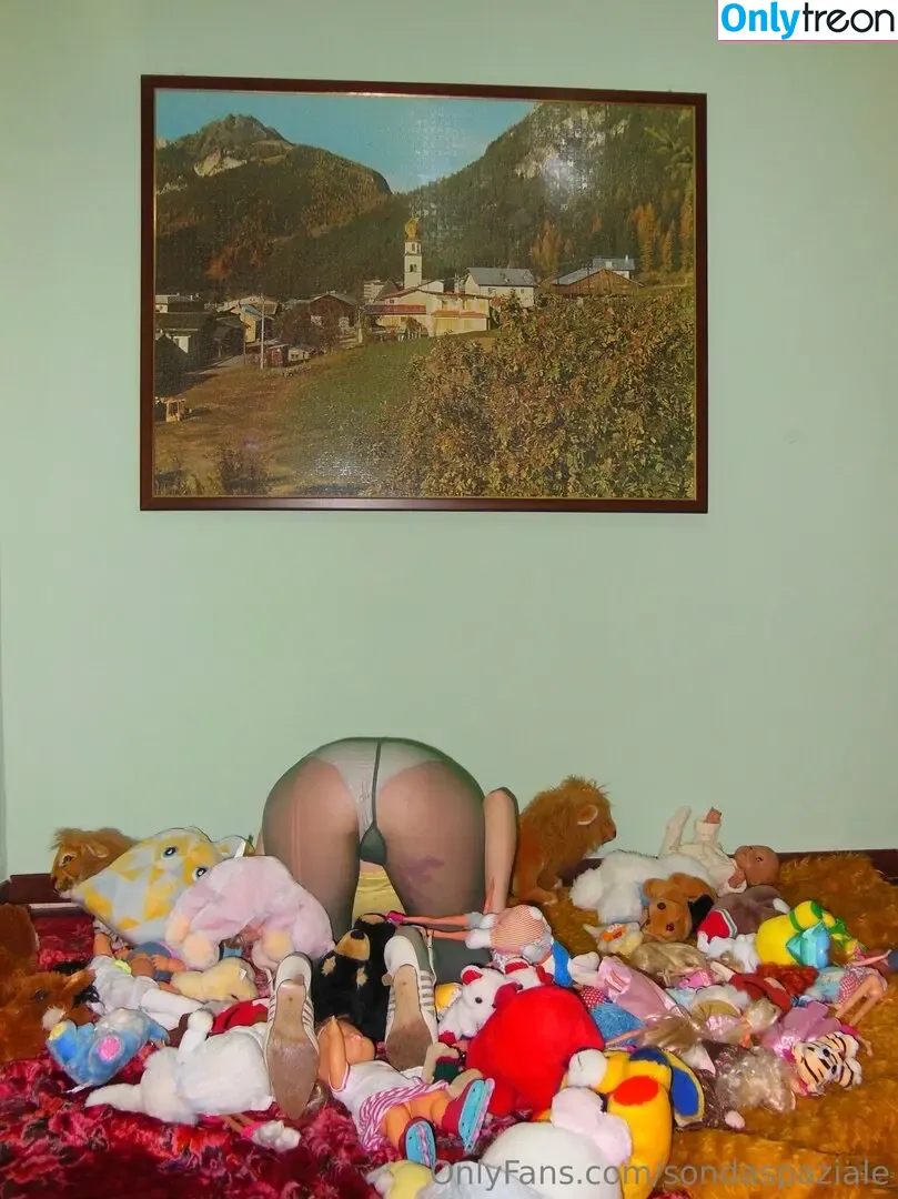 Sondaspaziale nude photo #0035 (Joe)