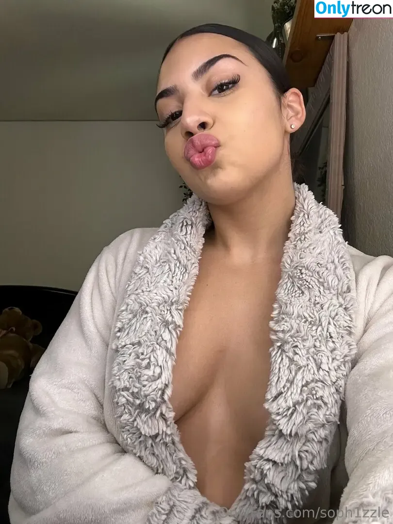 Soph1zzle nude photo #0070 (soph1zzle | Sofia | Šøphįä)