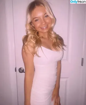 Sophia Brown / Sophbrownnn / Sophiabrownlol / Sophiabrownnnnnnn nude photo #0005