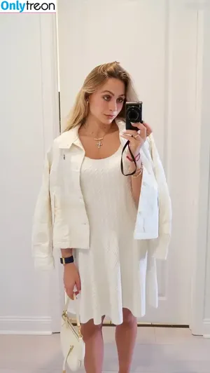 Sophia Flörsch / SophiaFloersch nude photo #0652