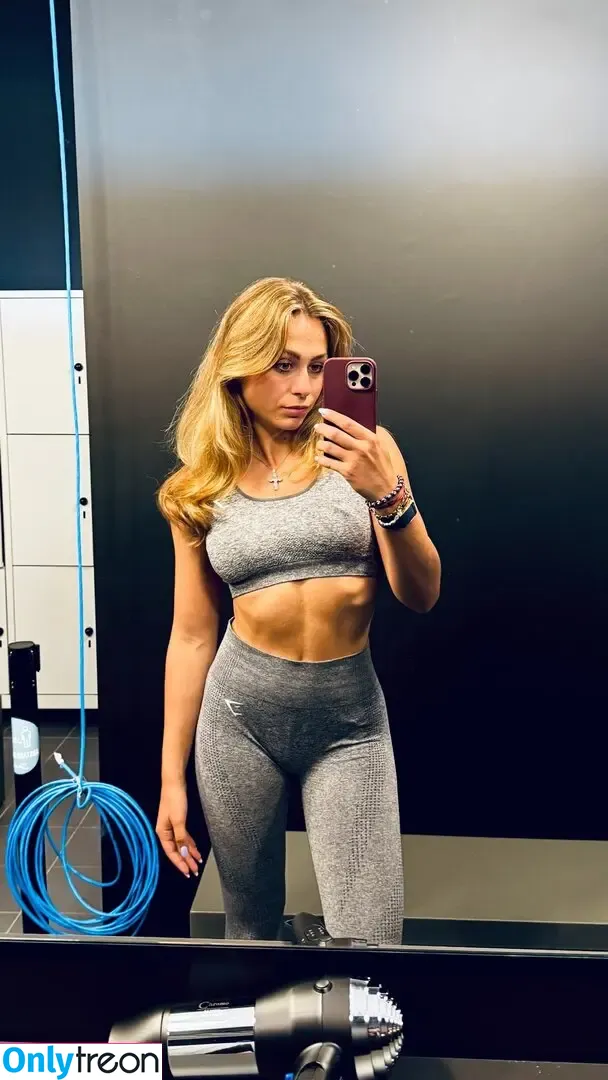 Sophia Flörsch nude photo #0660 (SophiaFloersch)
