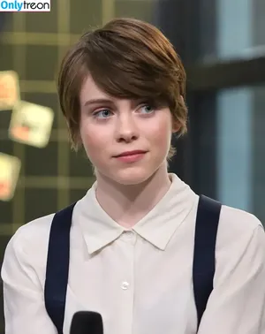 Sophia Lillis / sophialillis nude photo #0109