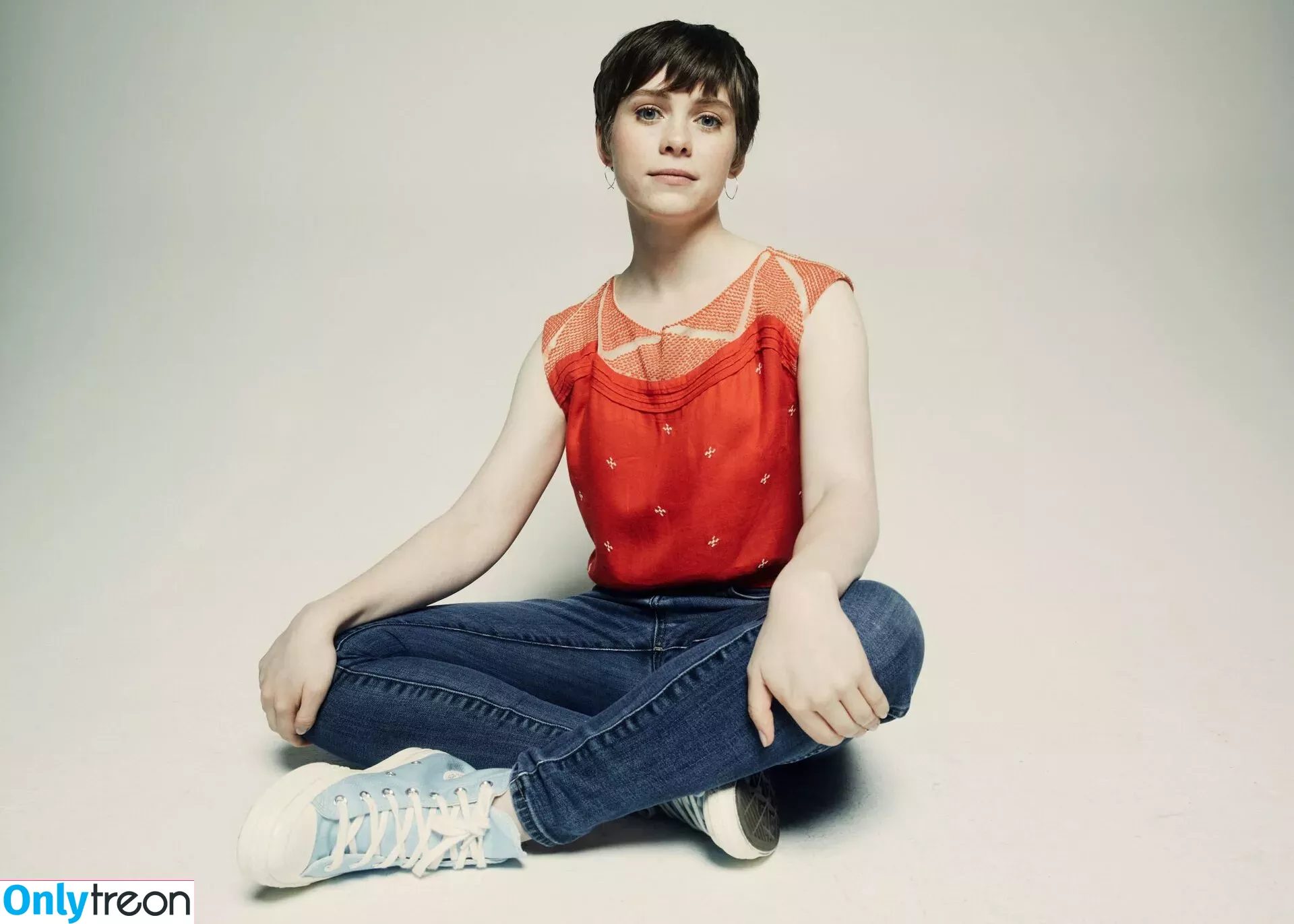 Sophia Lillis nude photo #0002 (sophialillis)